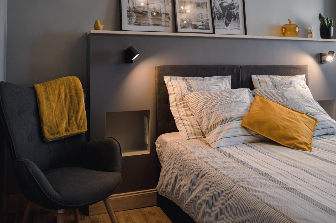 Les 3 Berets Chambres D'Hotes Oloron-Sainte-Marie Eksteriør billede