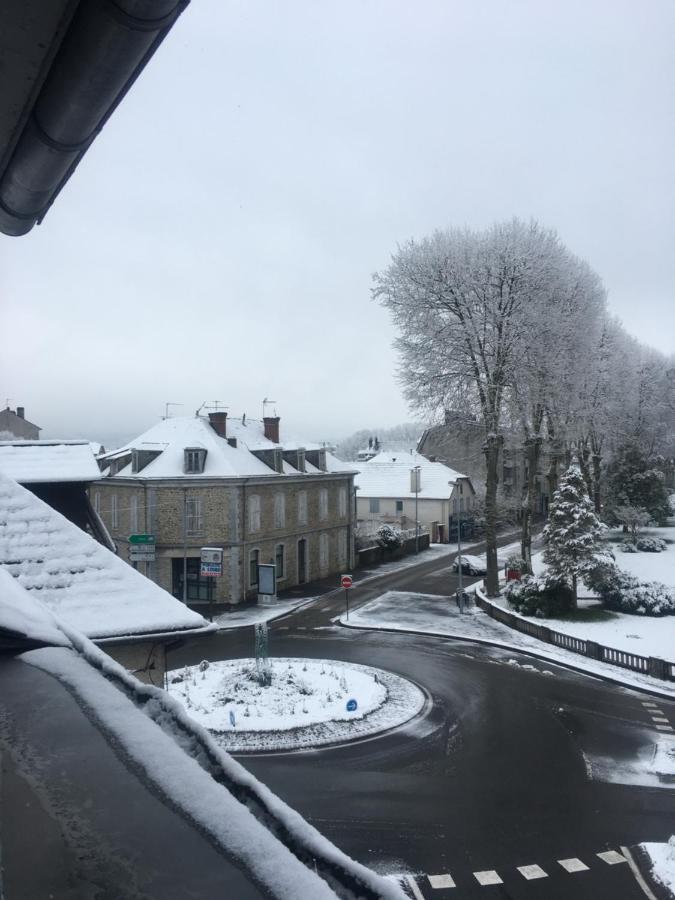 Les 3 Berets Chambres D'Hotes Oloron-Sainte-Marie Eksteriør billede